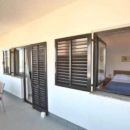 Apartman Branko Pag Town Exteriör bild