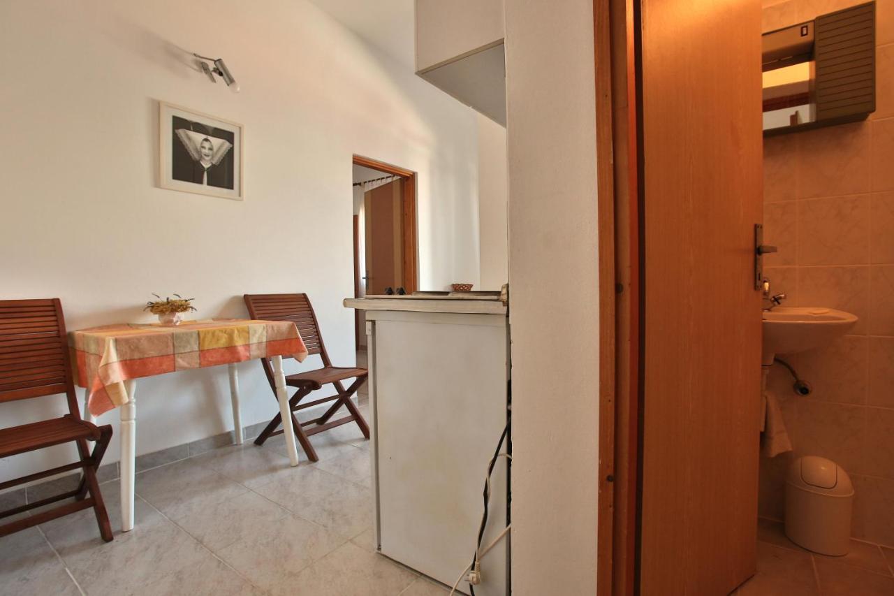 Apartman Branko Pag Town Exteriör bild