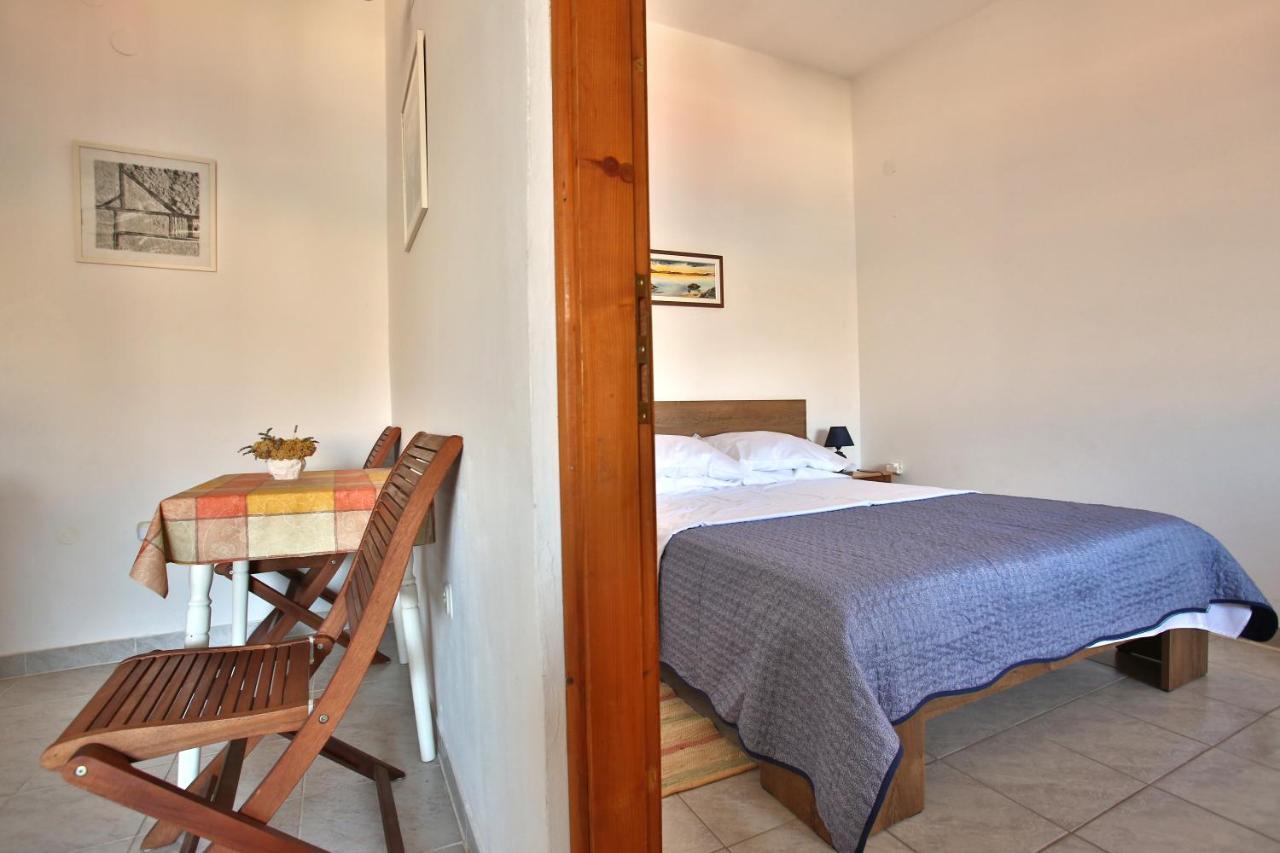Apartman Branko Pag Town Exteriör bild